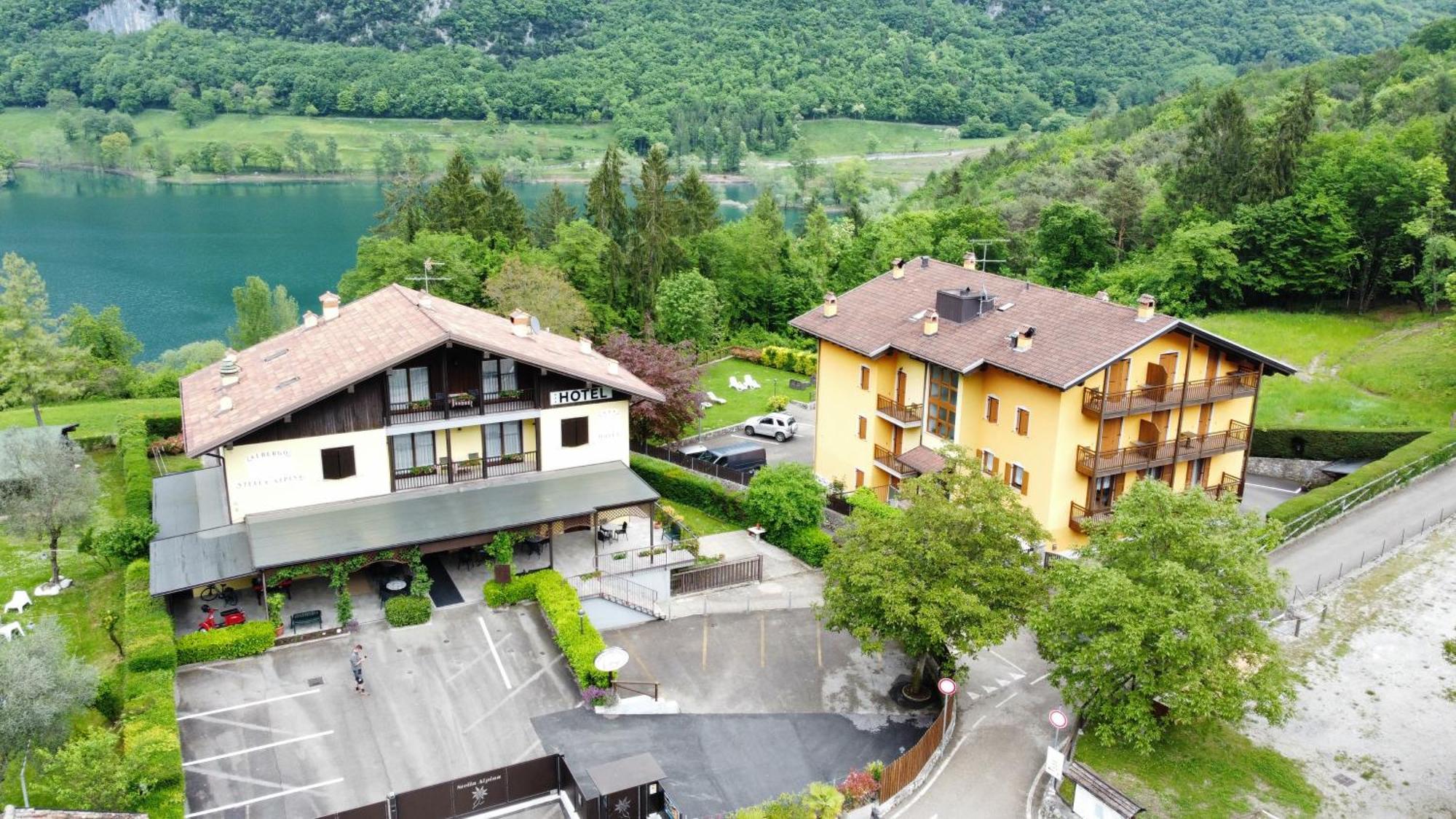 Albergo Stella Alpina Tenno Esterno foto
