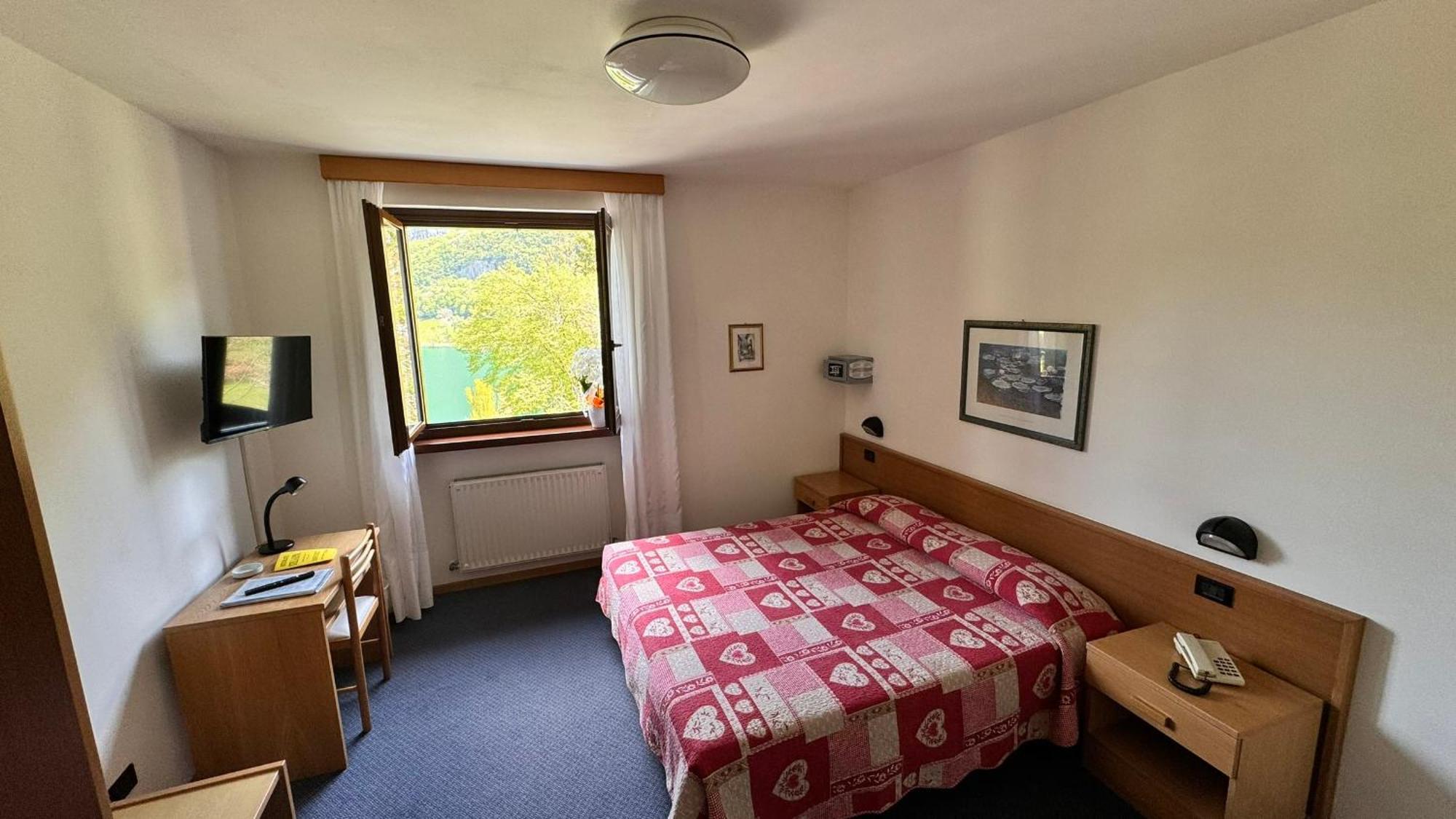 Albergo Stella Alpina Tenno Esterno foto