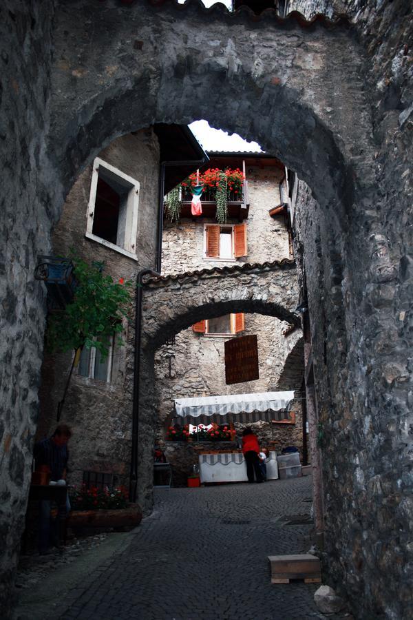 Albergo Stella Alpina Tenno Esterno foto